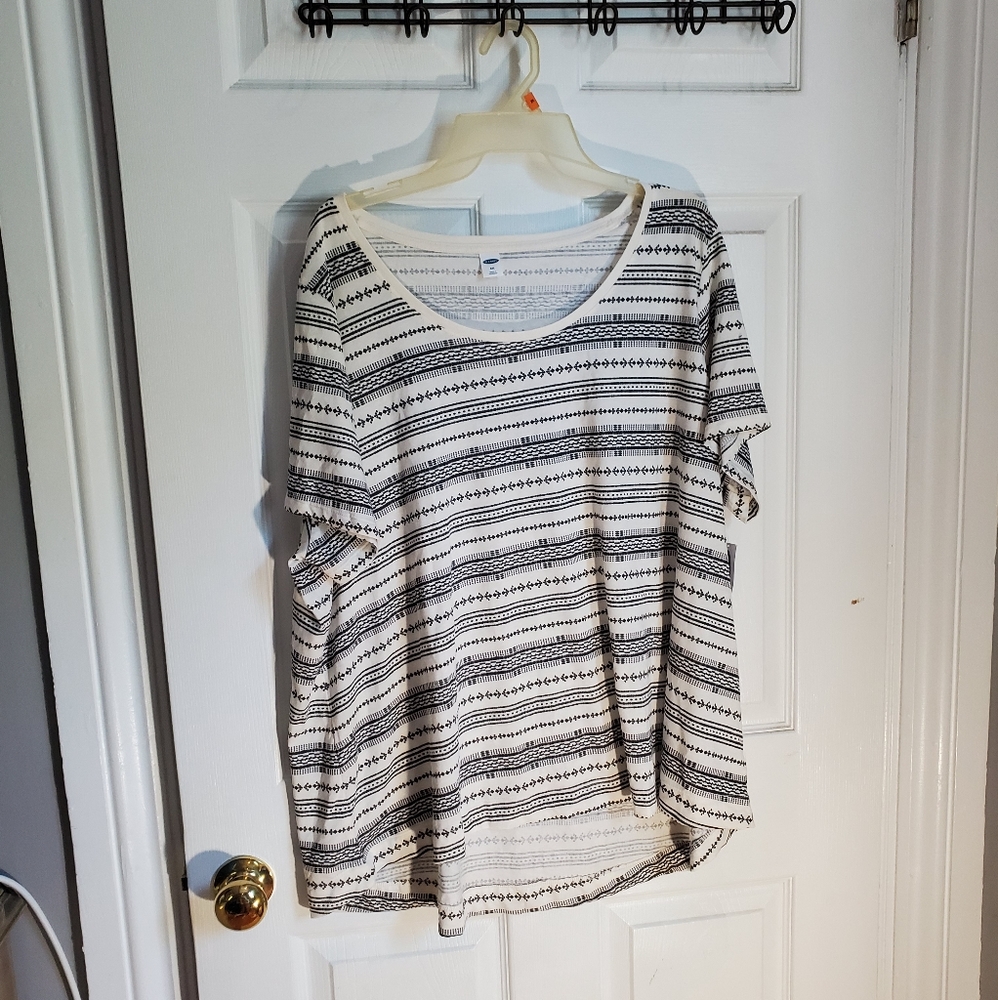 🌻 Deal item!🌻 Striped shirt!